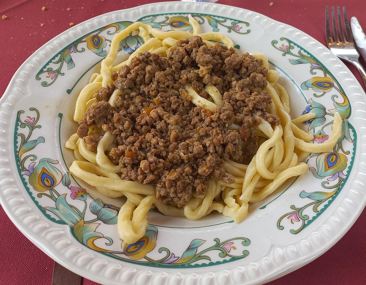 Simona_Ti's tweet photo. Quando dici pici al ragù di Brunello..🍷
#food #tasting #wine
#Toscana #ThisisItaly 💗 https://t.co/oFyniwu0u3