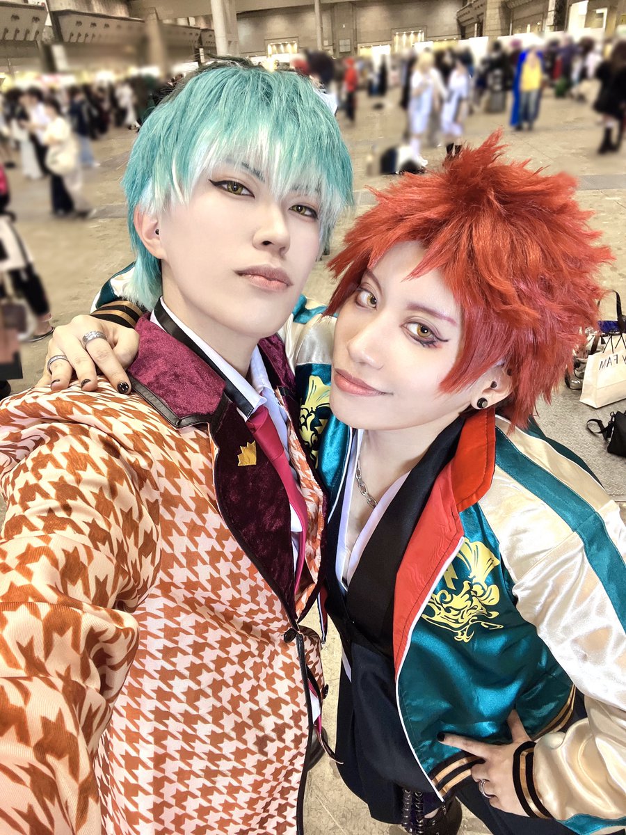 スパコミお疲れ様でした！

ナゴサカ2人でお買い物してました🎤

開眼かっこよすぎてキュンなラブ🧡💜