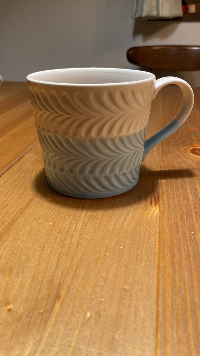 kurumitamura's tweet photo. 奈良の樫原神宮で開催されてる陶器市に行ってきた！波佐見焼のマグカップ💓お気に入りが見つかって嬉しい☺️ああいう市場で探すの楽しい！ https://t.co/9pLw60qtbi