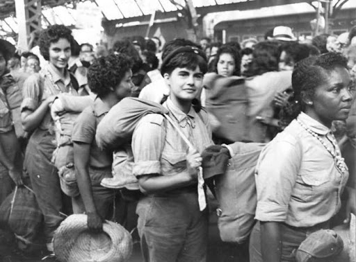 El 3 de mayo de 1960 llegaron a la Sierra Maestra los primeros maestros voluntarios que respondieron al llamado del Comandante en Jefe.  #Cuba #Educación

Ver más:

pcc.cu/de-la-ciudad-l…