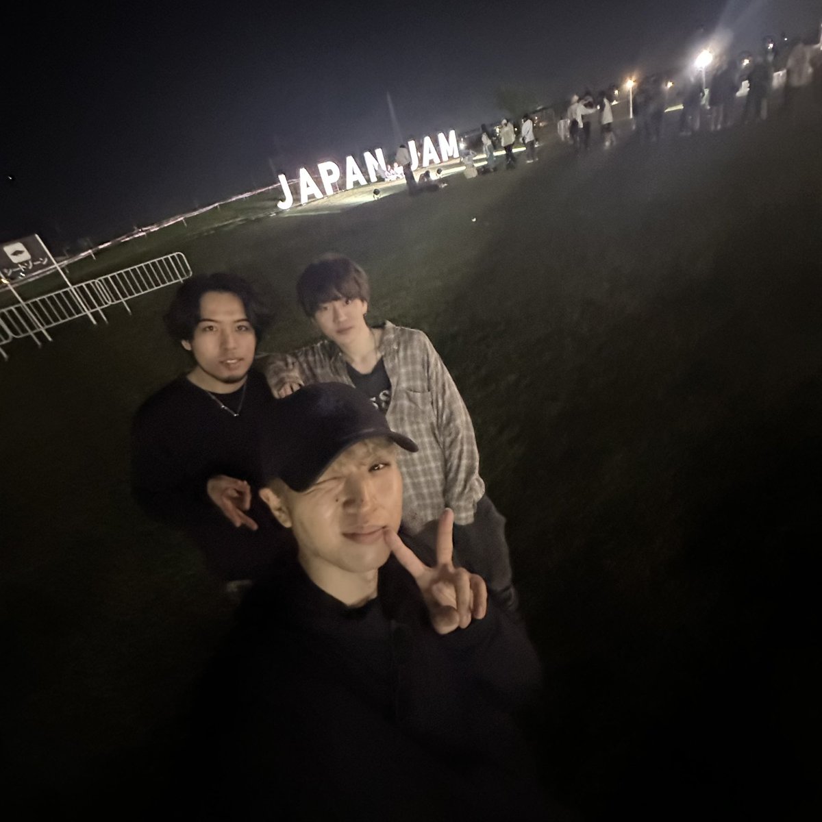 anewhite_044's tweet photo. 3人でJAPAN JAMへ！
来年は必ず出る！みんなを連れて行くぞー！！
#JAPANJAM2025 https://t.co/AtjU296yoE
