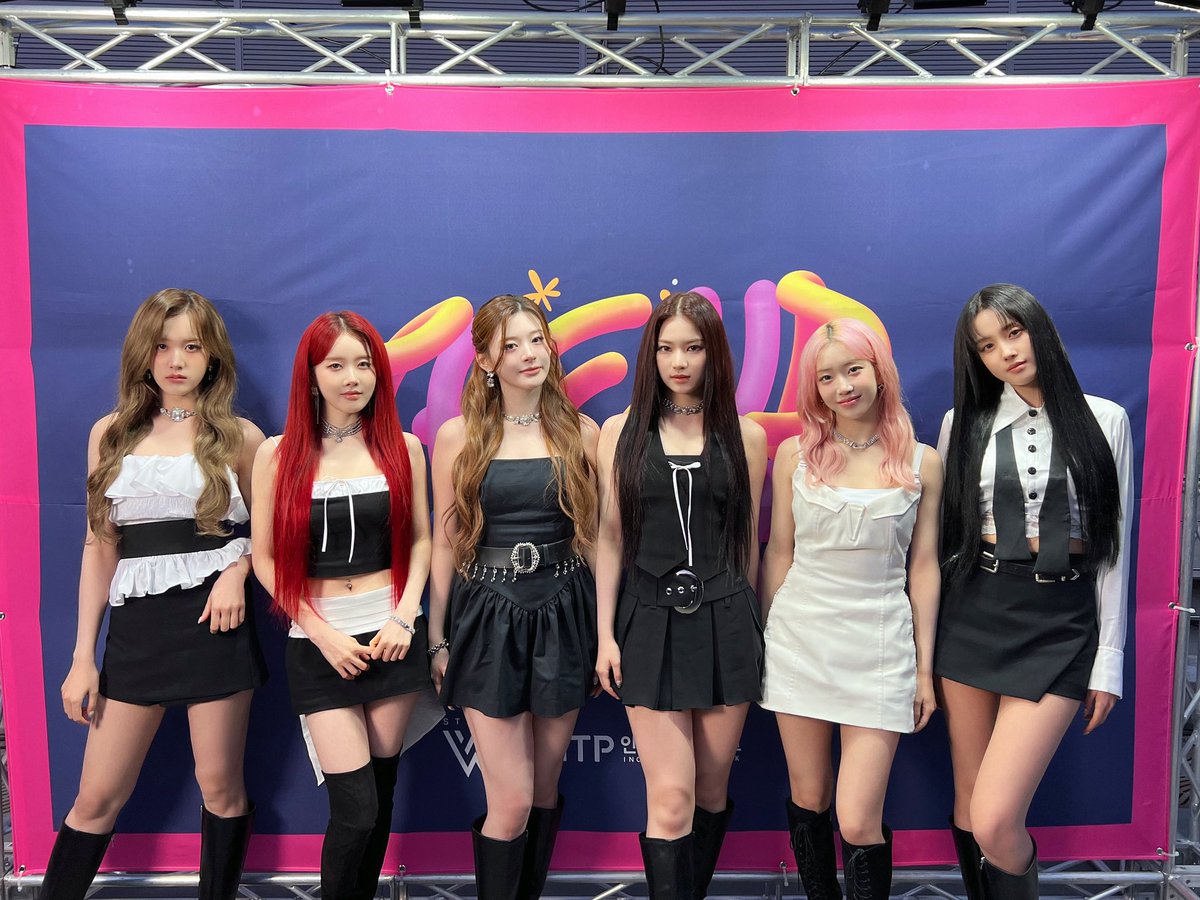 STAYC_official's tweet photo. 250503
Trend Wave Festival 2025

#STAYC #스테이씨
#트렌드웨이브2025 
#TrendWaveFestival2025 https://t.co/3WF5CtflIf