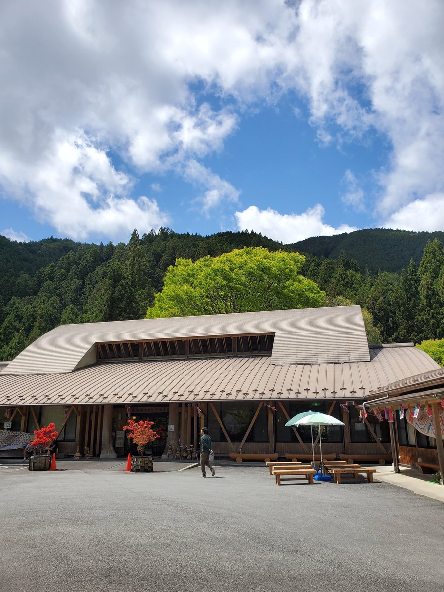 200Satoshi's tweet photo. 栃木県鹿沼市入粟野にあるつつじの湯に、もみほぐしが５月1日からオープンしたみたいです🎵
5月中は施術１０分延長サービス❗みたいです🎵
是非つつじの湯におこしのさいはよってみてくださいね🎵
 #栃木県鹿沼市
#鹿沼市
 #つつじの湯 https://t.co/OEcPUhepOR