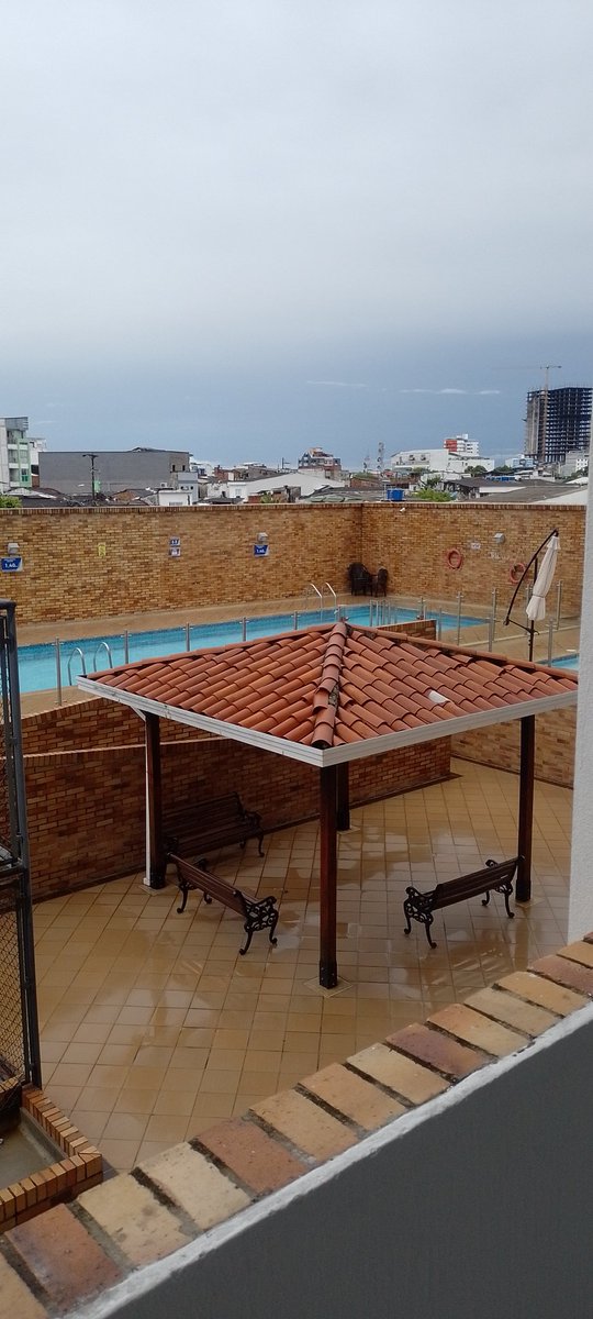 PeyoPacheco's tweet photo. @lvgf25 Venga pa la piscina un rato más tarde https://t.co/D5kzI7sRrx