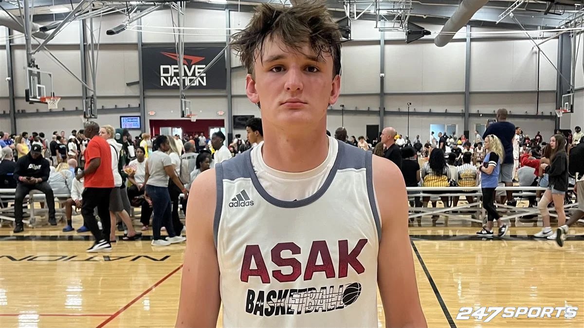 𝟑𝐒𝐒𝐁 𝐅𝐑𝐈𝐃𝐀𝐘 𝐒𝐂𝐎𝐔𝐓𝐈𝐍𝐆 𝐍𝐎𝐓𝐄𝐒:

▫️Caleb Holt brings the junkyard dog intensity
▫️Jordan Page is a different type of athlete
▫️Purdue's future looks bright at the point guard spot
▫️Bo Ogden is constantly everywhere and more! 

𝐕𝐈𝐏 247sports.com/college/basket…