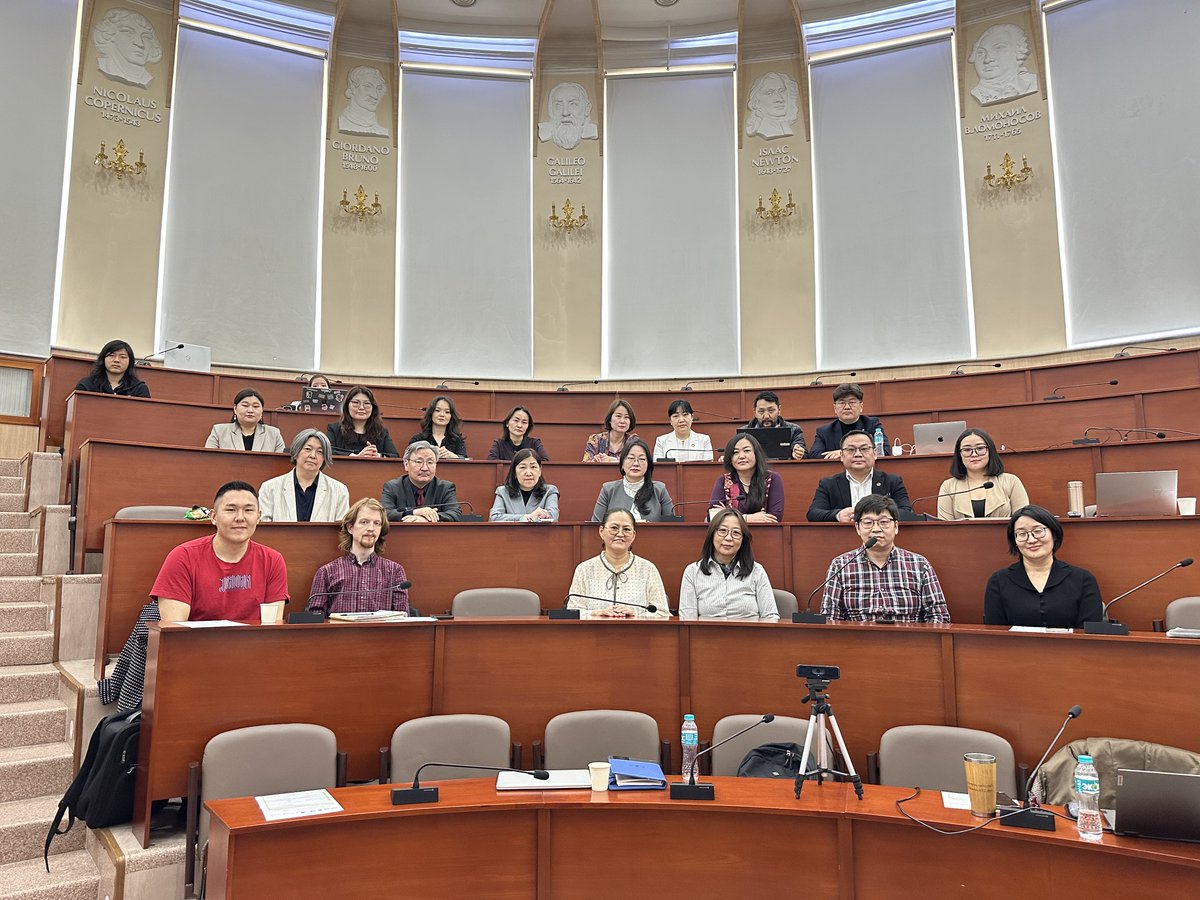 "Нээлттэй Боловсрол 2025" хуралд "AI ба Боловсролын тэгш хүртээмж" сэдвээр илтгэл тавьж, хиймэл оюуны тусламжтайгаар  хүүхэд, залууст дэлхийн мэдлэгийг хүргэх  "AI багш" концепцийг нэвтрүүлснээр багшийн хүртээмжийг нэмэгдүүлж,  мэдлэг олж авах шинэ шийдлийг  танилцууллаа.