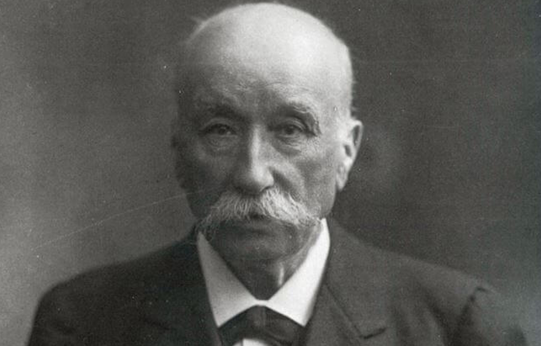 XopheRobin's tweet image. #OTD, 100 years ago, on 3 May 1925 in Toulouse, died Clément #Ader. He was a French engineer &amp;amp; #aviation pioneer, the 1st one to take off a heavier-than-air motorised aircraft, the Eole "avion" on 9 October 1890 making a powered take-off &amp;amp; "uncontrolled" flight of 50 m. #AvGeek