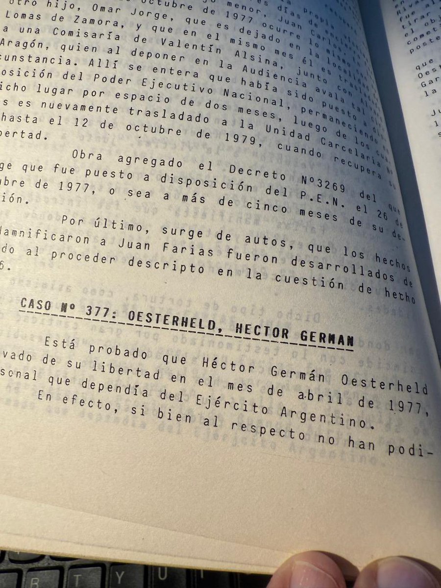 claudiapineiro's tweet photo. En el Juicio a las Juntas en 1985 el caso Oesterheld fue el número 377. De comprobó por testigos que estuvo secuestrado en el Vesubio. Declararon su mujer, Elsa Sánchez,  la empleada que trabajaba en su casa y varios testigos de su detención. https://t.co/f9pSR3Bb9M
