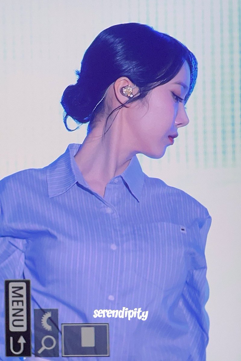 serendipity_603's tweet photo. 250503 프리뷰
#비비지 #VIVIZ #신비 #SINB https://t.co/Abm2Q8fZYL