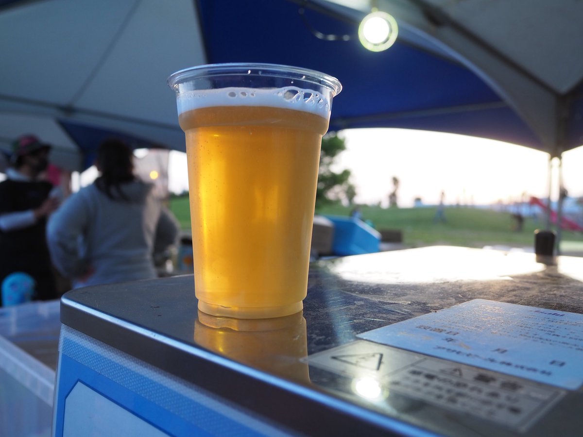 kdskjp's tweet photo. 幕張豊砂で開催中のBEER FEST。今日は13ブルワリーが出店。千葉県のブルワリー巡り
🍺鋸南町の鋸南麦酒のホワイトエールナルシス。
🍺香取市佐原の伊能忠次郎商店のイノウブラック
🍺大網白里のRusty Nest Brewery のSession IPA
🍺佐倉市のLOCO BEERの Ordinary Bitter https://t.co/cCC7Lemvor