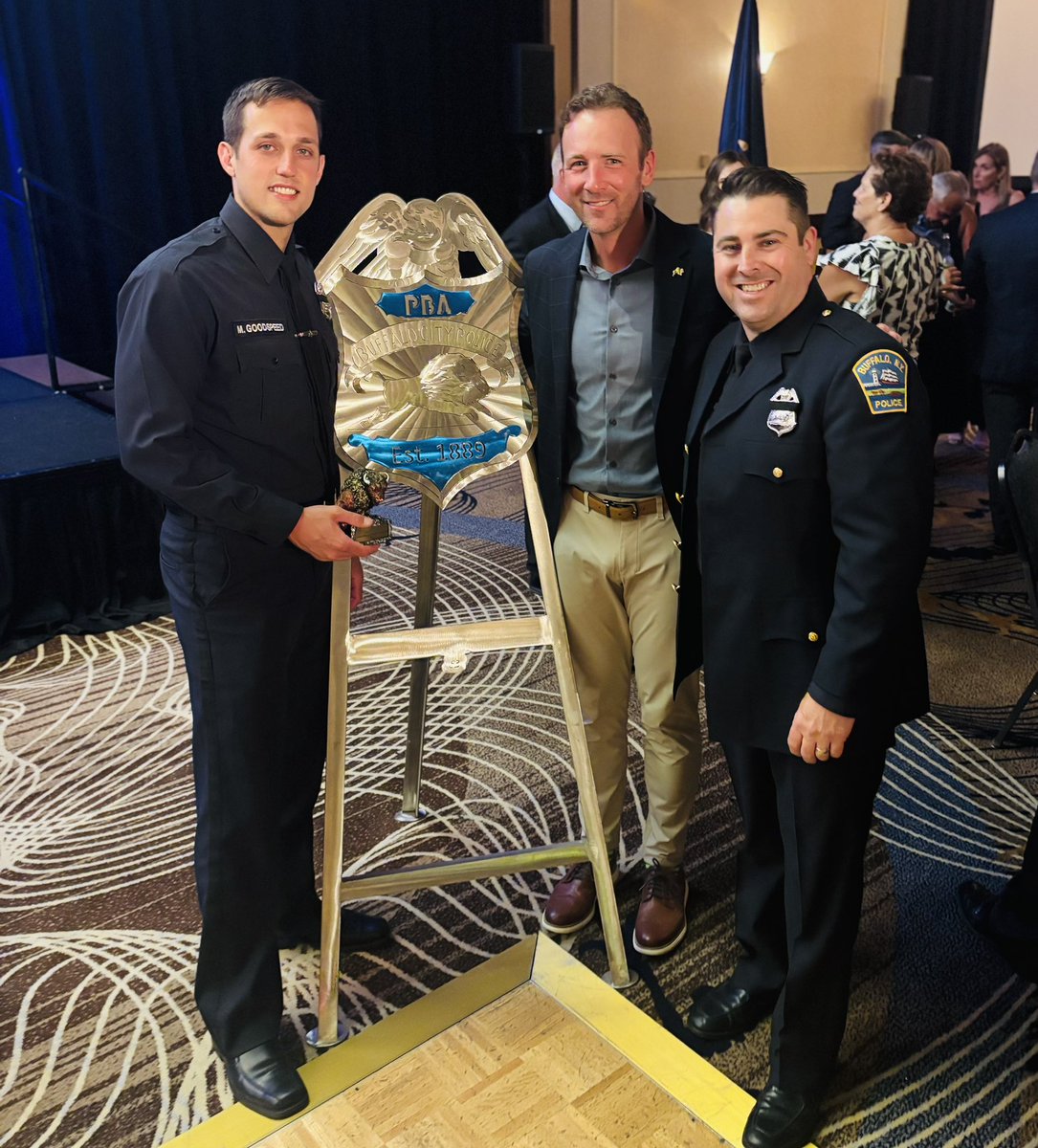 BohenErik's tweet photo. Thank you to the Buffalo PBA for extending an invite to me to their annual Awards Ball and Retirement Party.  A special congratulations to my friends Mike Goodspeed and Paddy Allman on their 2024 Officers of the Year honor. https://t.co/8VJJy7gEN7
