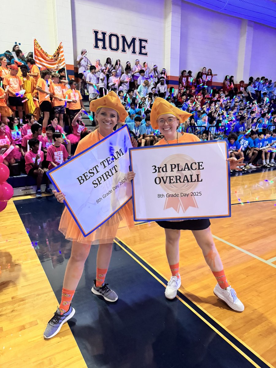 Amy Davis Nelson 📚 tweet media