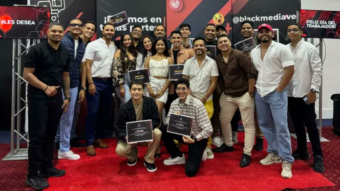 TUFLASHNEWS.COM tweet media