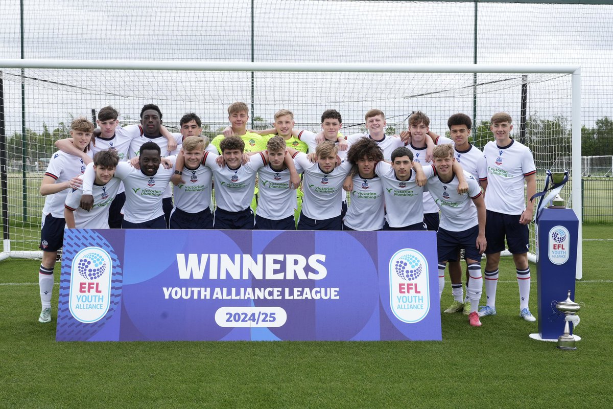 BWFCBandAcademy's tweet photo. 🏆 The lads were presented with the Youth Alliance League Trophy ahead of kick-off this morning!

#bwfc https://t.co/0K1U4kw1bU