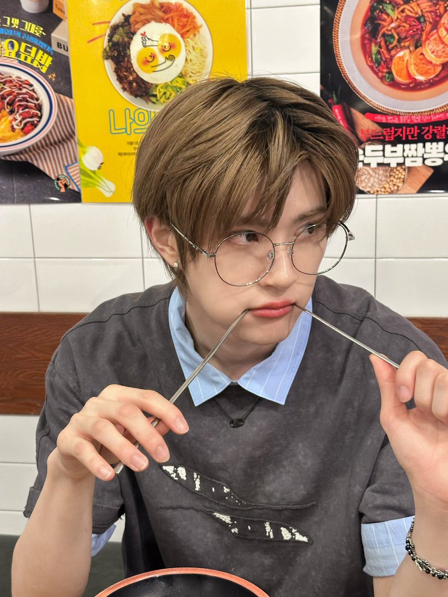 XODIAC_MEMBERS's tweet photo. [#리오] 

🤓day

#XODIAC #소디엑 #LEO #리오 https://t.co/koF1akZhEe