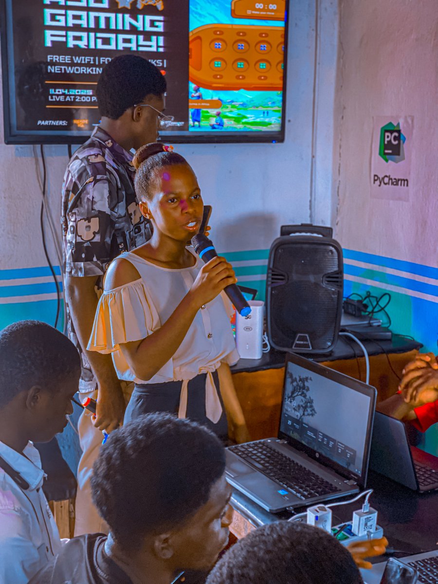 Blessing Emejulu tweet media