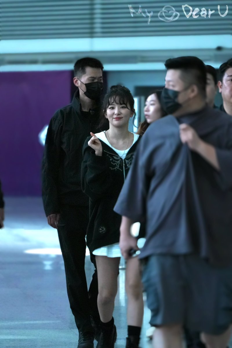 todayis_Gihyun's tweet image. 250503 SHA 슬기
소중한 우리 161cm

#SEULGI #RedVelvet #AccidentallyOnPurpose #BabyNotBaby #슬기 #레드벨벳