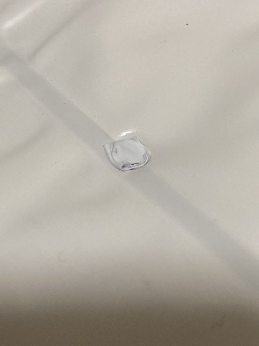 空ビ補修

1mmの穴が空いてしまったので超音波溶着機で表面からPVCシートを当てて溶着。内側は溶着されないように割り箸をバルブから入れて台代わりに。

完全に穴が溶着で塞がって引っ張って伸ばしても取れない。不安な接着剤より安心。
これマジで便利。
今度は内側にシートを入れて溶着してみよかな