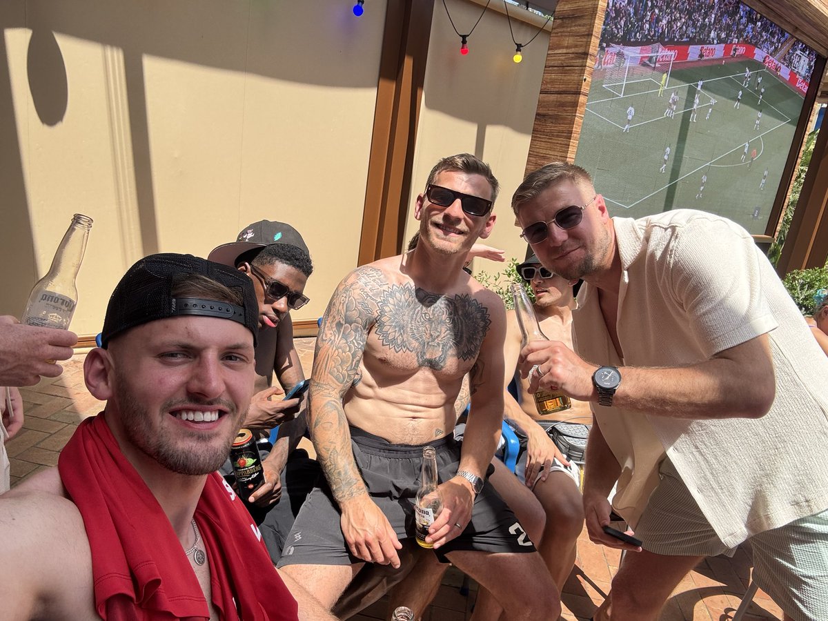 League champs, no bother😘