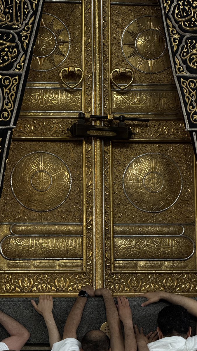 v_z7l's tweet photo. الحمدلله على التمام🤍 https://t.co/NNqfvAJwZK