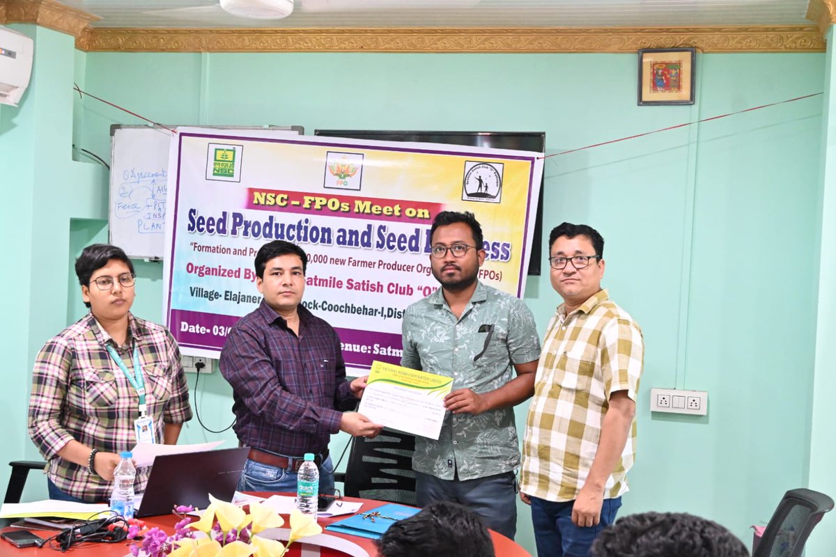 satmile's tweet photo. NSC DEALERSHIP CERTIFICATES DISTRIBUTION BY AREA MANAGER,NSC,SILIGURI, WB AT CBBO -SATMILE OFFICE

@sfacindia #SATMILE_CBBO #NSC #AGRICULTURE https://t.co/zaRi5qR4nz