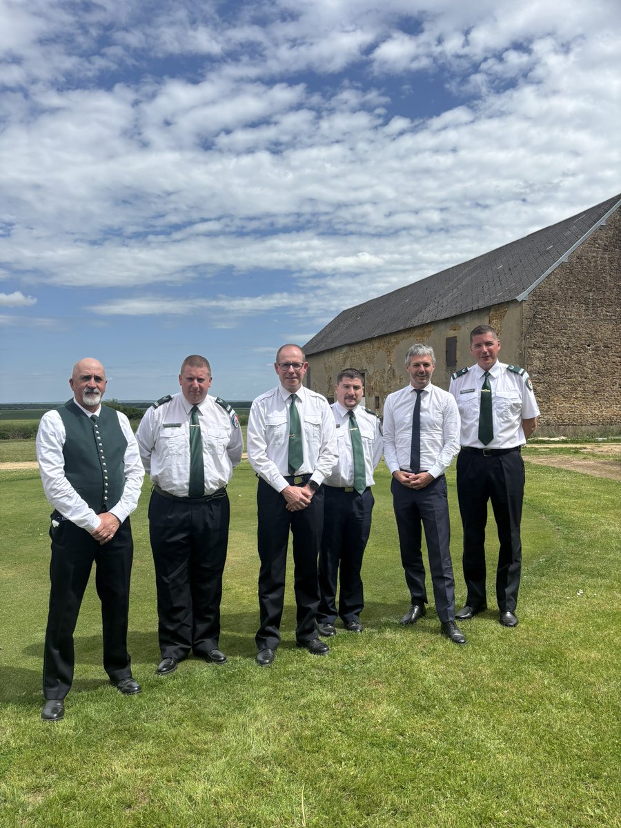 Heureux de recevoir dans le Cher la <a href="/Police_Rurale/">Fédération Nationale des Gardes Champêtres - FNGC</a> !

Ils sont au cœur de la sécurité de proximité en #ruralité, protègent les citoyens mais aussi tout un territoire. Leur statut doit être mieux reconnu!

 <a href="/LMarcangeli/">Laurent Marcangeli</a> <a href="/fnb_officiel/">François-Noël BUFFET</a> <a href="/BrunoRetailleau/">Bruno Retailleau</a> <a href="/FrancoiseGatel/">Françoise GATEL</a>