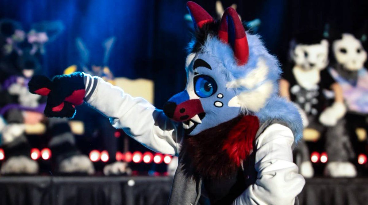 Here are some highlights from Mcfc dance competition! I have SO MANY MORE but I can only put 4 for now. 
We got Kota, Scooter, Callisto, and Blake wolf

If I got names wrong pleaseee correct me and if yall have their @, I'd love to give them credit for their amazing performances.