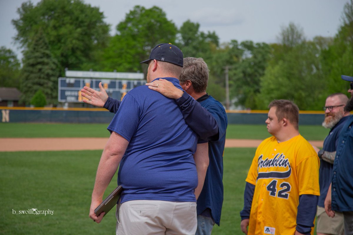 Coach Marshall (@fcgrizbaseball) on Twitter photo Yesterday we had the opportunity to thank Ryan Thomas <a href="/RTtheSID/">Ryan Thomas</a> for all his work for <a href="/FCGrizAthletics/">Franklin Grizzlies</a> . For the last 8 years he has been the voice, the storyteller, the statistician, and a great friend to #TEAMGRIZ Wishing Ryan and his family all the best in their next adventure! Yesterday we had the opportunity to thank Ryan Thomas <a href="/RTtheSID/">Ryan Thomas</a> for all his work for <a href="/FCGrizAthletics/">Franklin Grizzlies</a> . For the last 8 years he has been the voice, the storyteller, the statistician, and a great friend to #TEAMGRIZ Wishing Ryan and his family all the best in their next adventure!