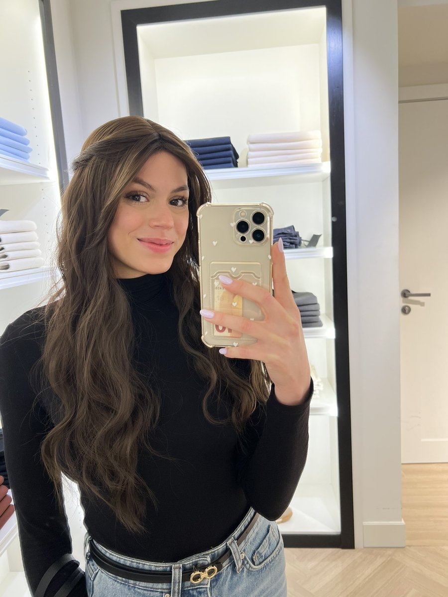 Pescina_'s tweet photo. Cant say no to those eyes https://t.co/MDA0GnagWQ