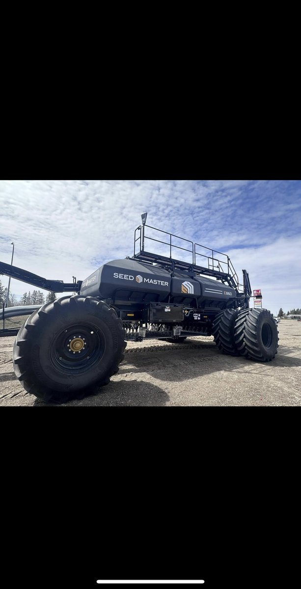 PEACE COUNTRY EQUIPMENT tweet media