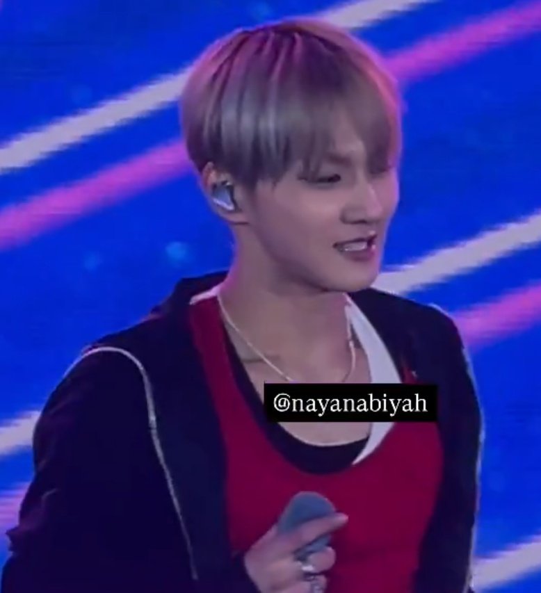 woncattos's tweet image. HE WAS ONLY GONE FOR A DAY..... HE LOOKS SO BUFF???? 😭😭 #JUNGWON