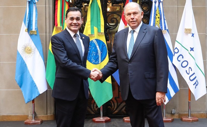 mreparaguay's tweet photo. Cancilleres de Paraguay y Argentina abordan temas prioritarios de la agenda bilateral

➡️ https://t.co/ZRIr8D9MsF https://t.co/ucET3Gt4Tc