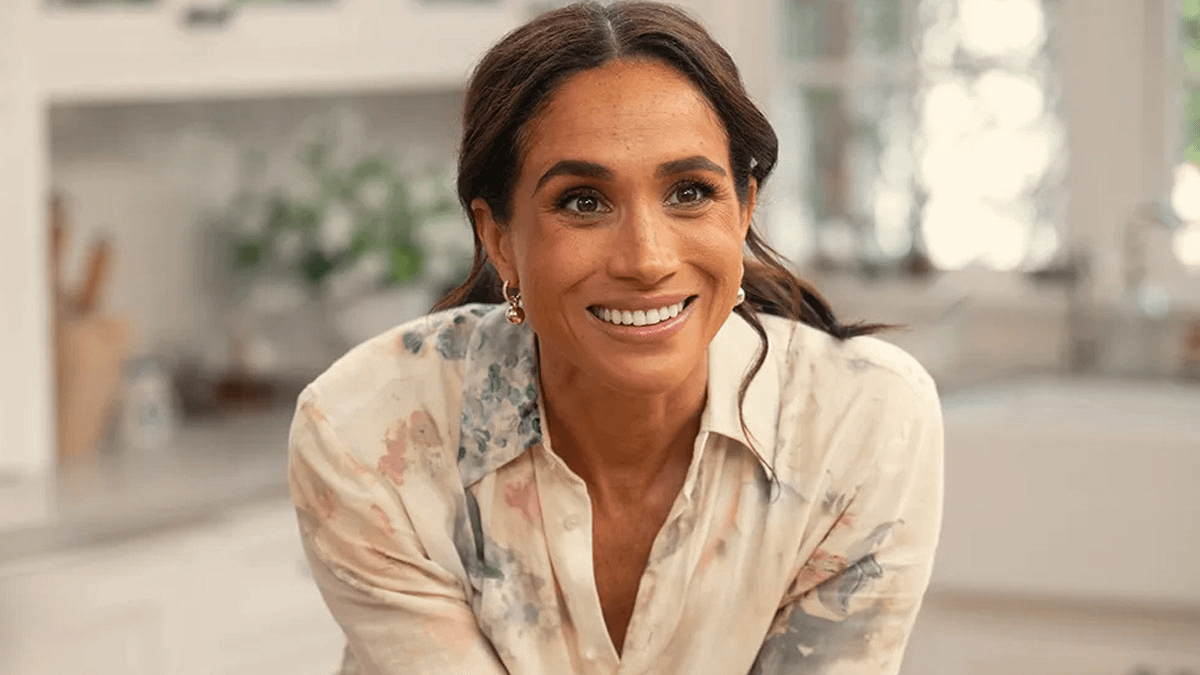 jakeglmn's tweet photo. Meghan Markle swears by this royal remedy for gut health and immunity.

She gives it to her kids &amp; even Prince William, instead of antibiotics.

Turns out she was decades ahead of modern medicine...

Here’s the proof: 🧵 https://t.co/6uLST6ufMG