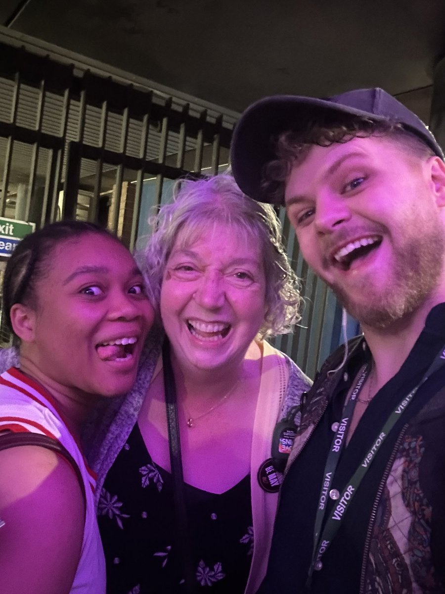 Thank you <a href="/JayMcGuiness/">Jay McGuiness</a> for a fabulous evening last night 🤩 show was amazing and we certainly had a laugh after 🤣 Cardiff now booked so see you there 🥰