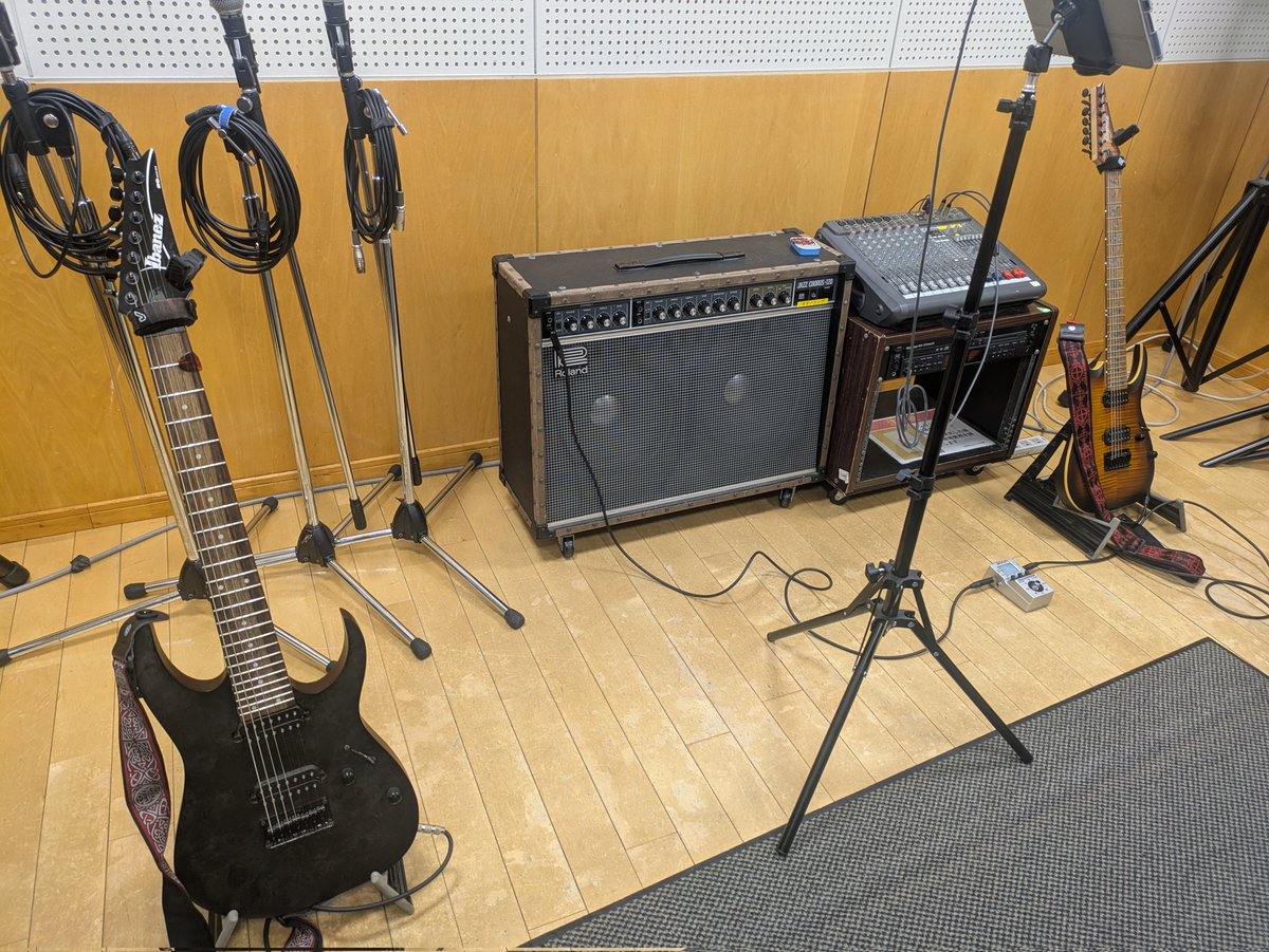 djbnao's tweet photo. 連休初日のスタジオでした https://t.co/uWZb7ZYar5