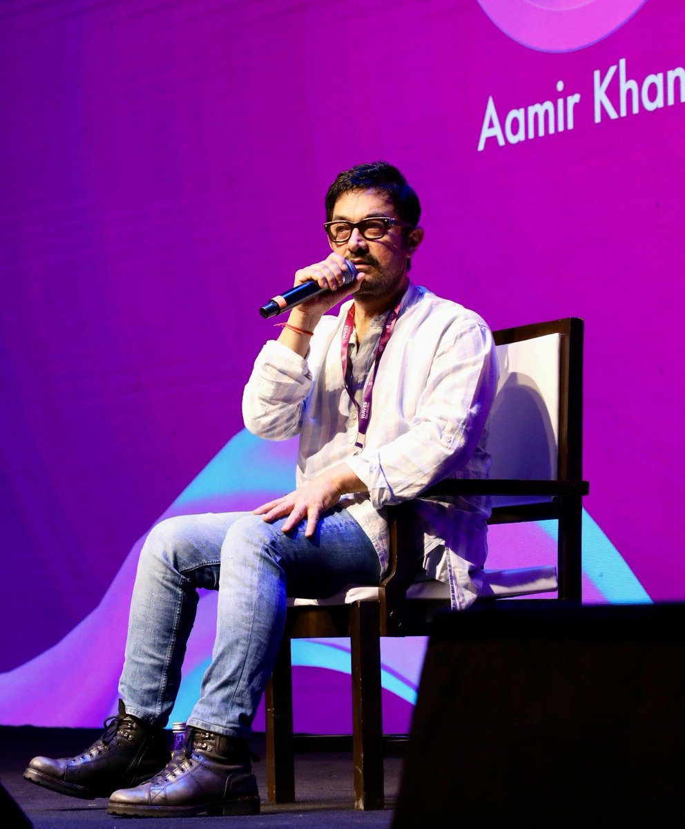 TheNewIndian_in's tweet photo. #FLASH: “For 3–4 months, I only remain with the script.”
At #WAVES2025, Aamir Khan shared deep insights into his intense prep process for roles. "The dialogues have to become yours. You have to own it."
Reports @Nihal_kumar0045 with photojournalist @Kalagraphe88134 https://t.co/pn5Y6TzVyg