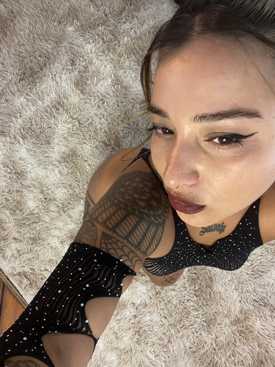 Latinlilkitten's tweet photo. Payday, get on your knees under my feet and do what mommy likes , I only receive gifts from my Throne Wishlist #throne #wishlist https://t.co/3fMQXDCdN5

Findom findomme financial domination humiliation goddess hotdomme worship tribute latina brat bratty blackmail sph https://t.co/dv3dRbFqur