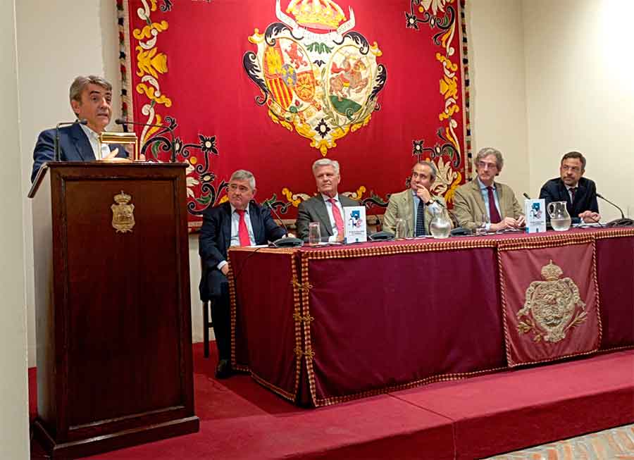 SEVILLA TAURINA (@sevillataurina) on Twitter photo FOTONOTICIAS ST.- Presentado el libro de defensa jurídica de la Fiesta (sevillataurina.com/2025/05/03/pre…) <a href="/ManoloVieraN/">Manolo Viera</a> <a href="/Toromedia12/">Toromedia</a> <a href="/isanchezmejias/">Ignacio Sánchez-Mejías</a> <a href="/maestranzapages/">La Maestranza-Pagés</a> <a href="/UTAMAESTRANZA/">Unión Taurina de Abonados y Aficionados de Sevilla</a> <a href="/carruseltaurino/">carrusel taurino</a> <a href="/InfoMESCRIBANO/">Manuel Escribano</a> <a href="/eromerotpt/">Enrique Romero</a> <a href="/luisdepauloba/">Luis De Pauloba</a> <a href="/Toroslidia/">Real Unión de Criadores de Toros de Lidia</a> <a href="/AndaluciaJunta/">Junta de Andalucía</a> <a href="/victorinotoros/">Victorino Martin</a> FOTONOTICIAS ST.- Presentado el libro de defensa jurídica de la Fiesta (sevillataurina.com/2025/05/03/pre…) <a href="/ManoloVieraN/">Manolo Viera</a> <a href="/Toromedia12/">Toromedia</a> <a href="/isanchezmejias/">Ignacio Sánchez-Mejías</a> <a href="/maestranzapages/">La Maestranza-Pagés</a> <a href="/UTAMAESTRANZA/">Unión Taurina de Abonados y Aficionados de Sevilla</a> <a href="/carruseltaurino/">carrusel taurino</a> <a href="/InfoMESCRIBANO/">Manuel Escribano</a> <a href="/eromerotpt/">Enrique Romero</a> <a href="/luisdepauloba/">Luis De Pauloba</a> <a href="/Toroslidia/">Real Unión de Criadores de Toros de Lidia</a> <a href="/AndaluciaJunta/">Junta de Andalucía</a> <a href="/victorinotoros/">Victorino Martin</a>