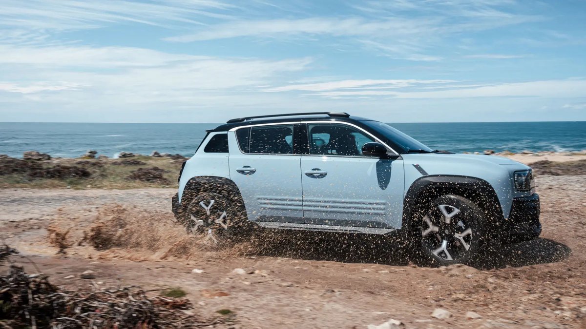 Renault's retro renaissance continues with the fabulous 4. Find out why it's even better than the 5 below.

carmagazine.co.uk/car-reviews/re…