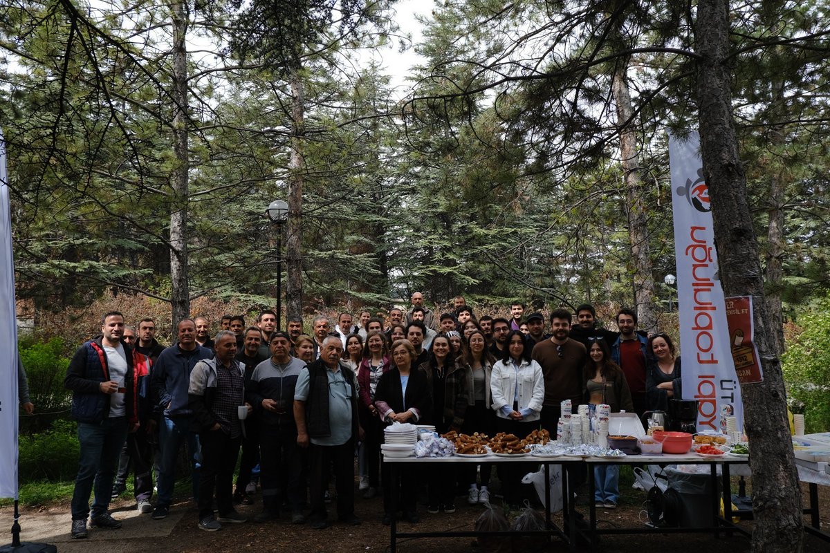 1 Mayıs dayanışma kahvaltımızı gerçekleştirdik. Yapı Topluluğu olarak inşaat mühendisliği bölümünde umudun adı olmaya devam edeceğiz.