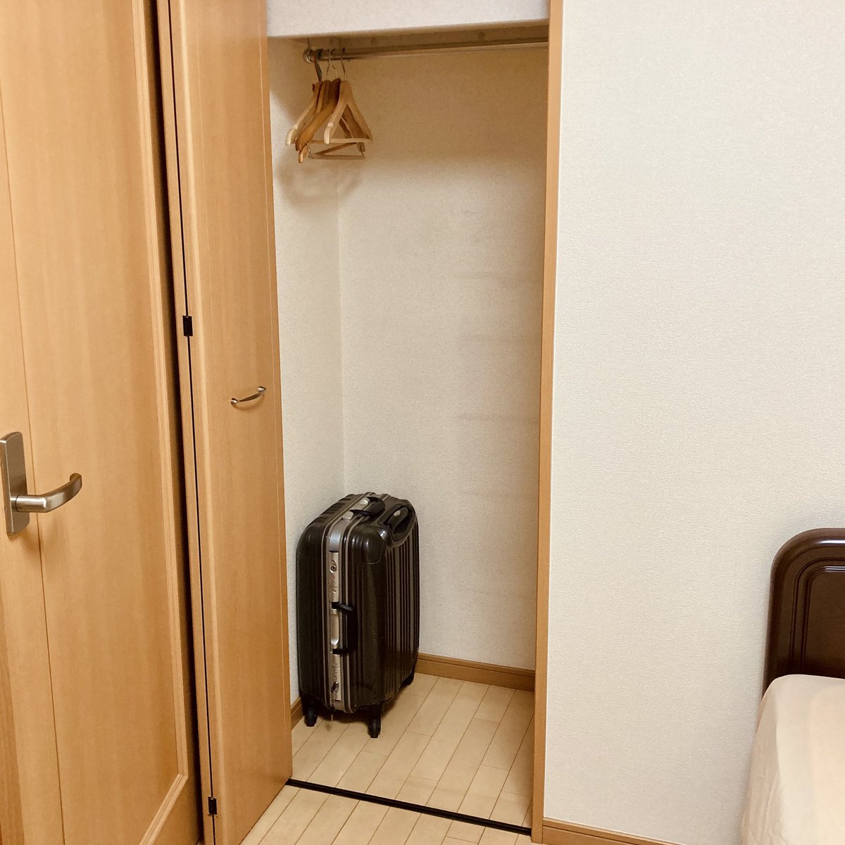 moti4f's tweet photo. しつじ宅の利用を再開します
5/8〜ぐらいからいけると思います

民泊ではありません
お食事ご利用の方が任意でお使いいただけるだけのものです
（1食3ドリンク券¥3,300を新設予定です） https://t.co/Ibobt59BRG