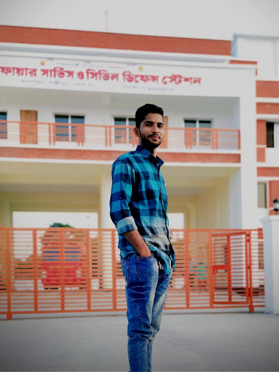 _md_s_u_m_o_n__'s tweet image. প্রত্যেকটা মানুষ‌ই সুন্দর —  
 শুধু দেখার মাঝে যতো ভিন্নতা..!