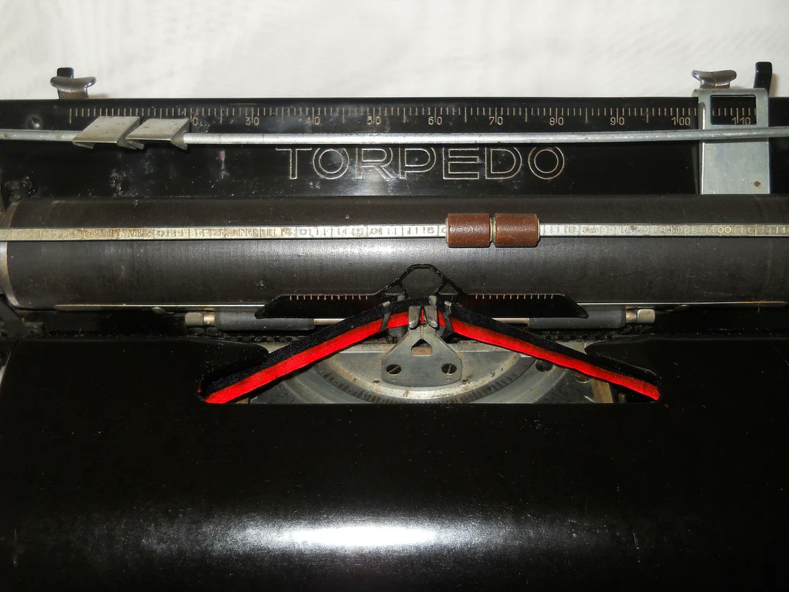 IGOR2691's tweet photo. #Stylish #Collectibe #officedesign #VeryRare #typewriter 1940’s, Manual #Antique Typewriter #TORPEDO,#Retro #vintage #working typewriter, #Steampunk #retrooffice #interior #collectible #office #decor, https://t.co/68ab0IXcVO https://t.co/Tf3gtJ5y3m