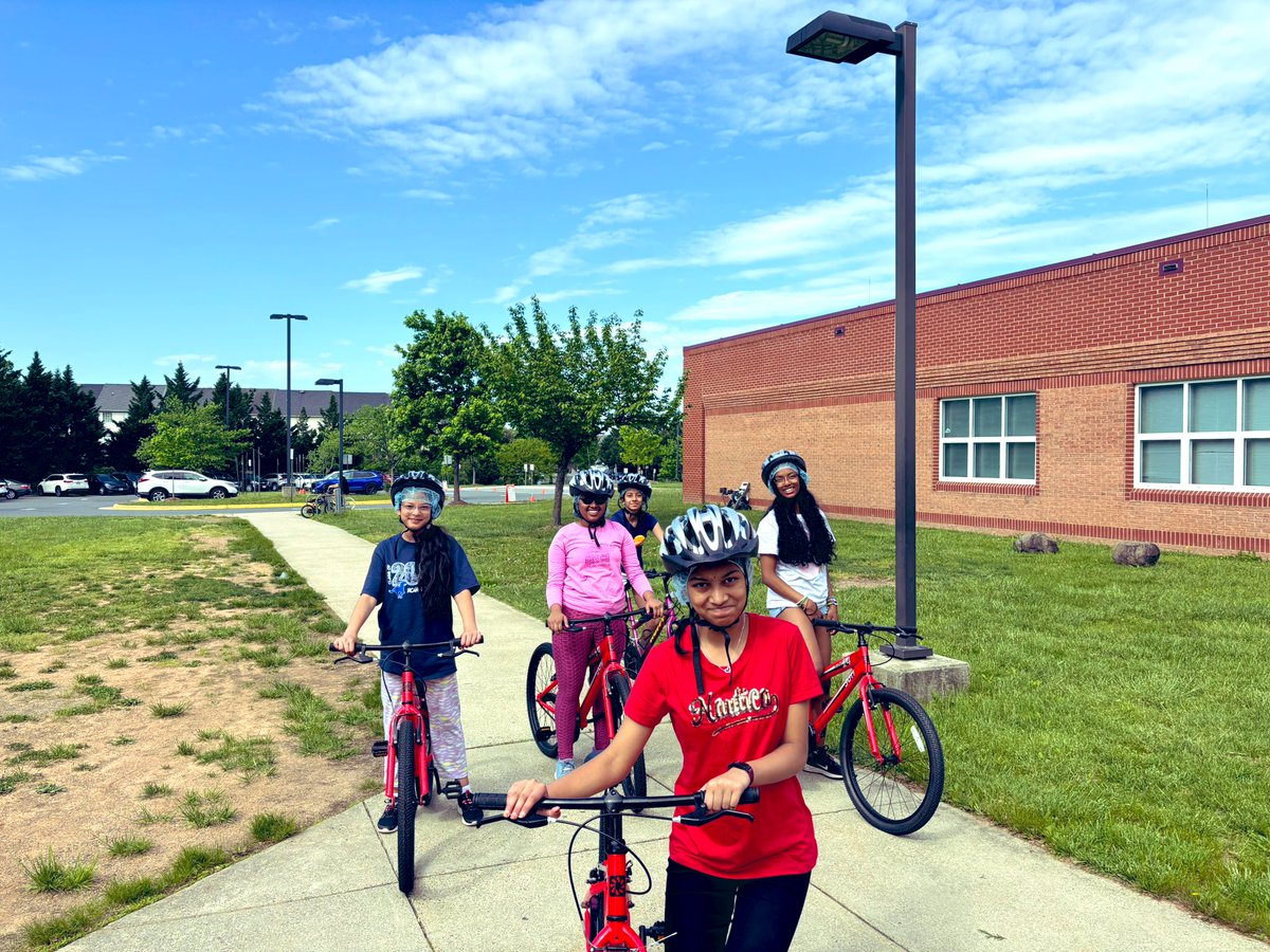 A Beautiful day to Bike with my G6 girls in #physed <a href="/McNairUpperES/">McNair Upper ES</a> &amp; down memory lane <a href="/FCPSMcNairES/">McNair Elementary (PreK-2)</a>. 🥰 Thx to Andrew @FCPSSRTS1 for our new fleet of bikes! Our girls learned how to put air in tires &amp; adjust seats thx to our new easy levers!👍 #TGIFCPS <a href="/fcpsnews/">Fairfax Schools 🌟</a> #SafetyFirst