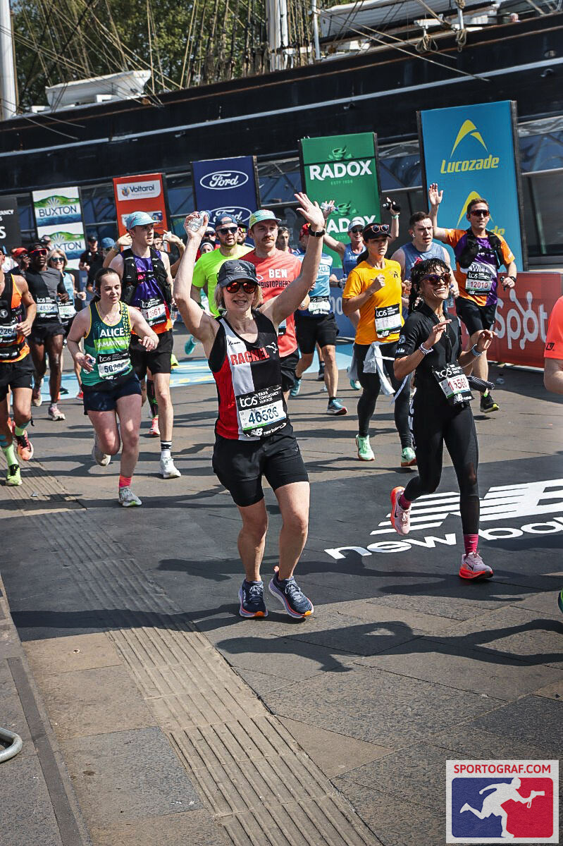 Rachel Miller (@rachelbuk) on Twitter photo Still had the energy to celebrate early on at the Cutty Sark! π #londonmarathon2025 <a href="/LondonMarathon/">TCS London Marathon</a> #ukrunchat Still had the energy to celebrate early on at the Cutty Sark! π #londonmarathon2025 <a href="/LondonMarathon/">TCS London Marathon</a> #ukrunchat