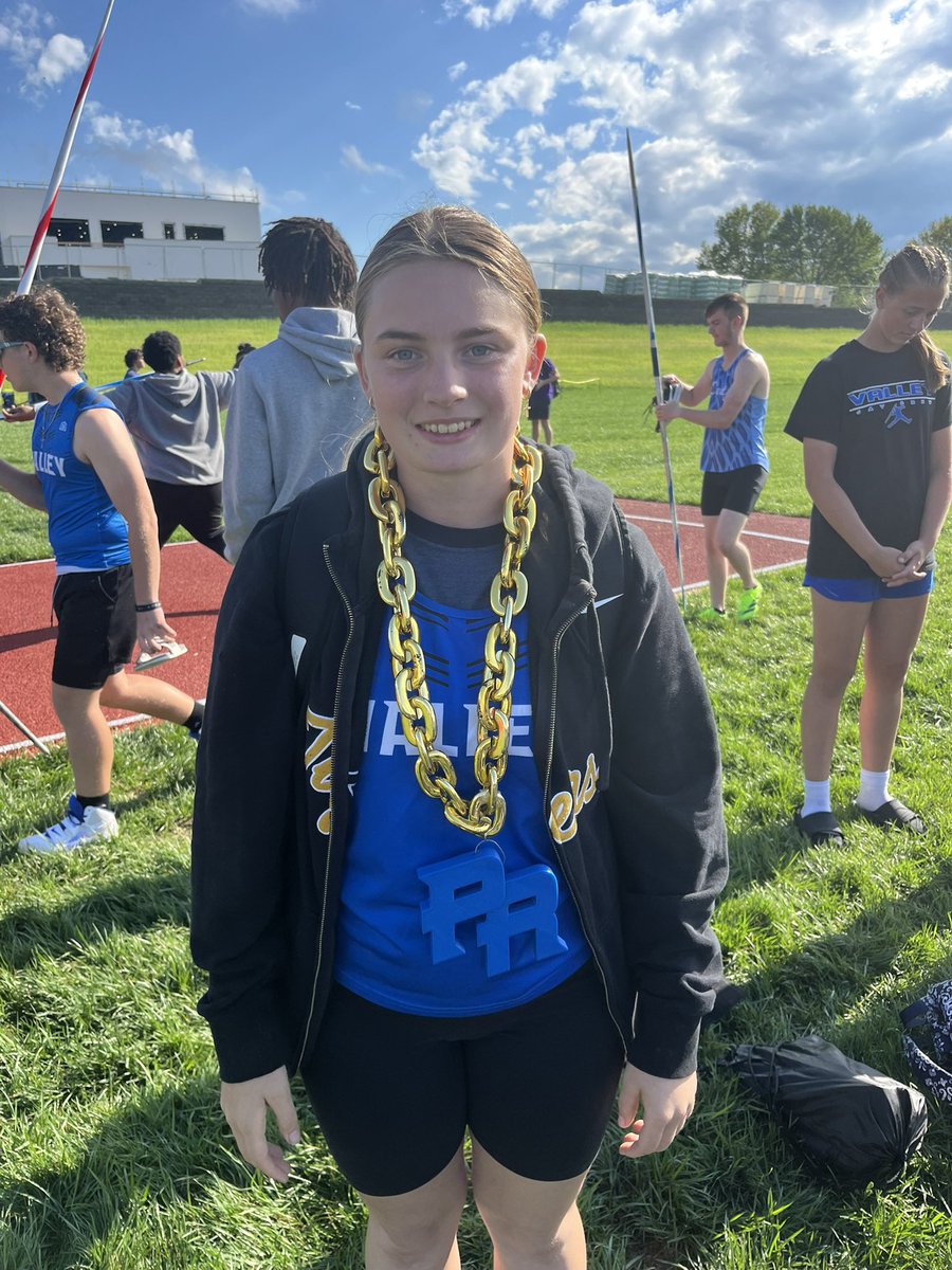 ValleyJavCrew's tweet photo. For the 3rd straight meet and 4th time this season, @MadisonRust3 (41.88m) &amp; @Mojo14_2027 (36.23m) take the top 2 spots at the Gary Parker Invitational at Blue Springs! Addison Cross had a season’s best throw of 27.78, good for 10th &amp; tying her PR from last season! #LetsThrow https://t.co/2XYEi6iCV5