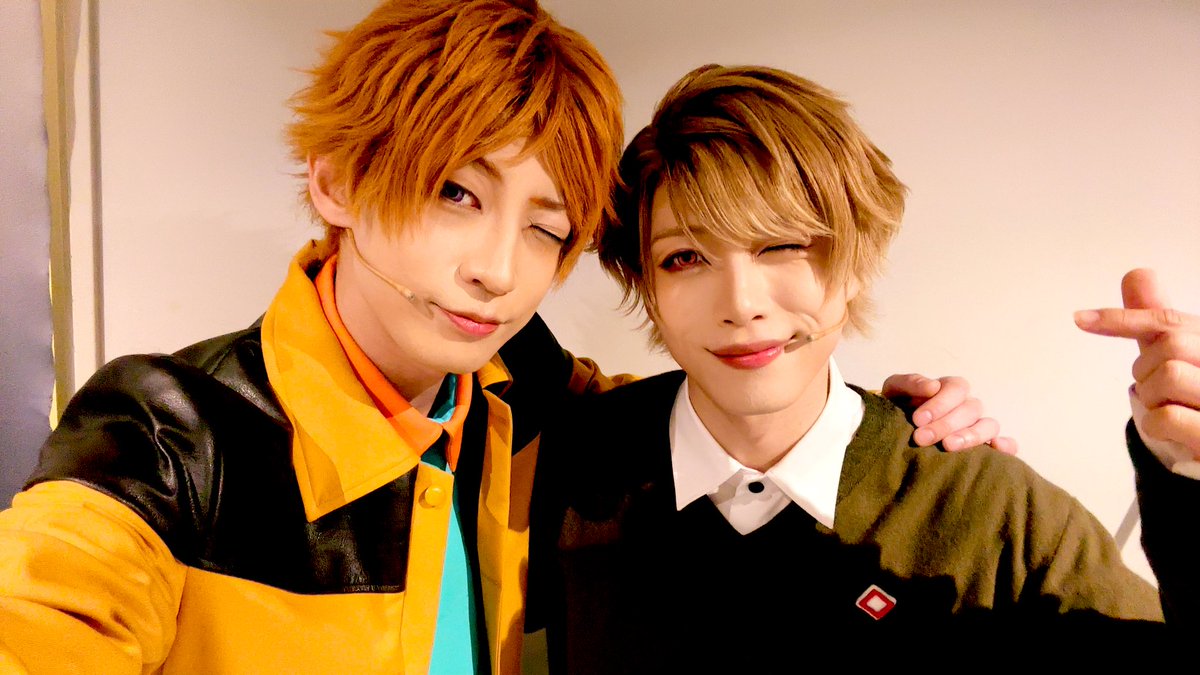 chanjin0116's tweet photo. 本日300回公演を達成させて頂きました。

方々でおめでとうと言って下さいますが
こちらからの言葉はやはり
有難うに尽きます。

沢山の景色を忘れることなく心に刻んでいます。

至さんと万里さんと😉✌️

あとついでに幸とも🔑

#エーステ https://t.co/YcWvXGLiz4