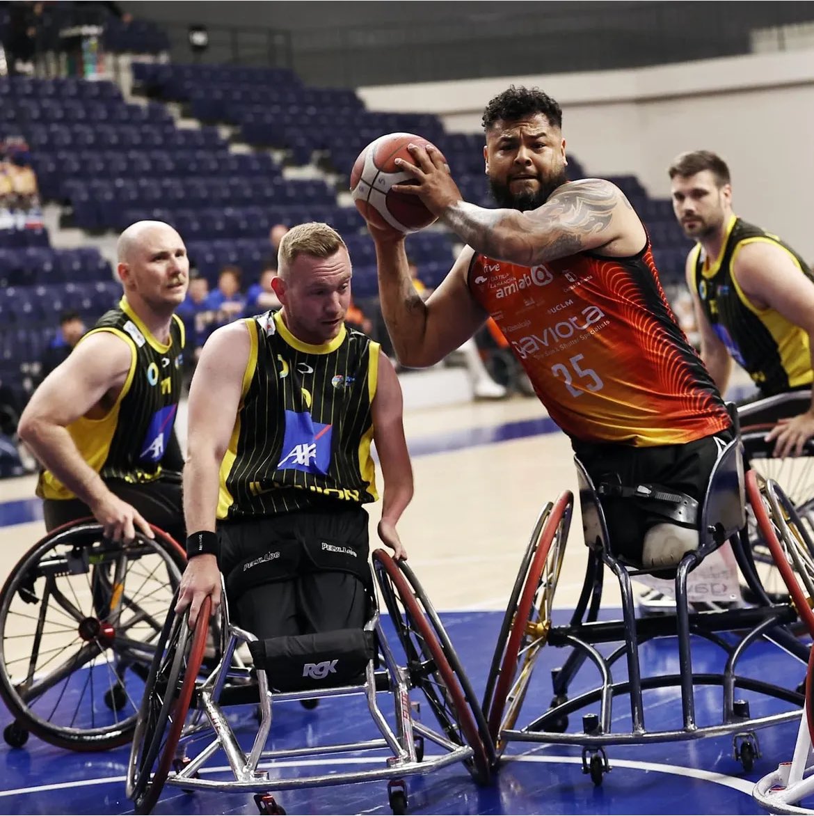 BsrEspana's tweet photo. 🔥 Hoy culmina la Final Four de la #ChampionsCup en Turquía 🇹🇷 

🥉 16:45 @cd_Ilunion 🆚 @RSBbulls 

🏆 19:00 @BsramiabA 🆚 #Amicacci 

📲 Síguelo en directo y gratis en https://t.co/B0vd3NZJJB 💻 

#BSREspaña 🇪🇸 @FEDEDDF | @Paralimpicos | @Fundacion_ONCE https://t.co/ck3DpE1ecX