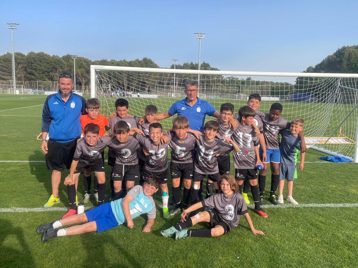 El pasado jueves nuestros chicos del SIGLO XXI OSCENSE Alevin  Milar "A" se llevaron la final de la fase plata en la Amazon Cup que organizao <a href="/CanteraSDHuesca/">Cantera SD Huesca</a>. Enhorabuena!!