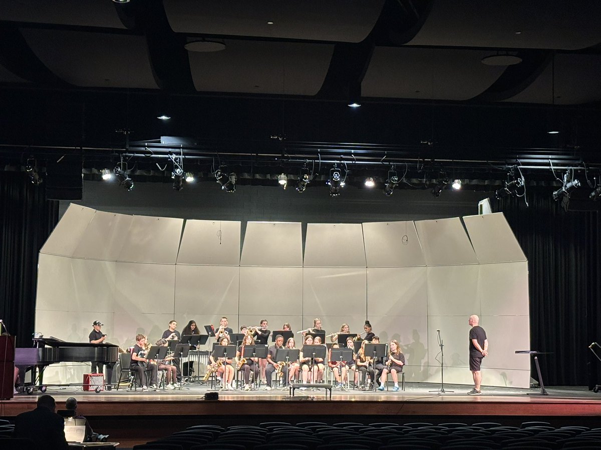 Amy Hunter tweet media